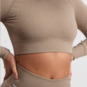 Aim’n Ribbed Seamless Crop Long Sleeve